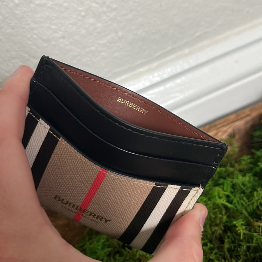 Burberry Black and Beige Card Holder - Picture 4 of 4